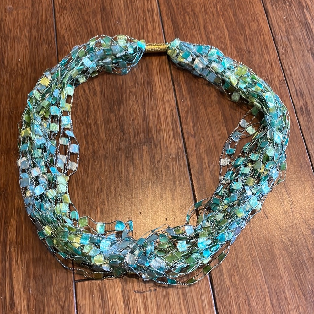 Scarf like necklace